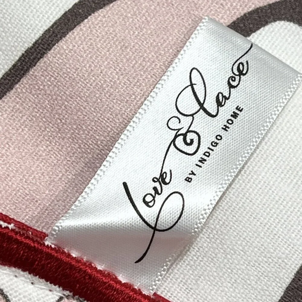 Unbranded love lace